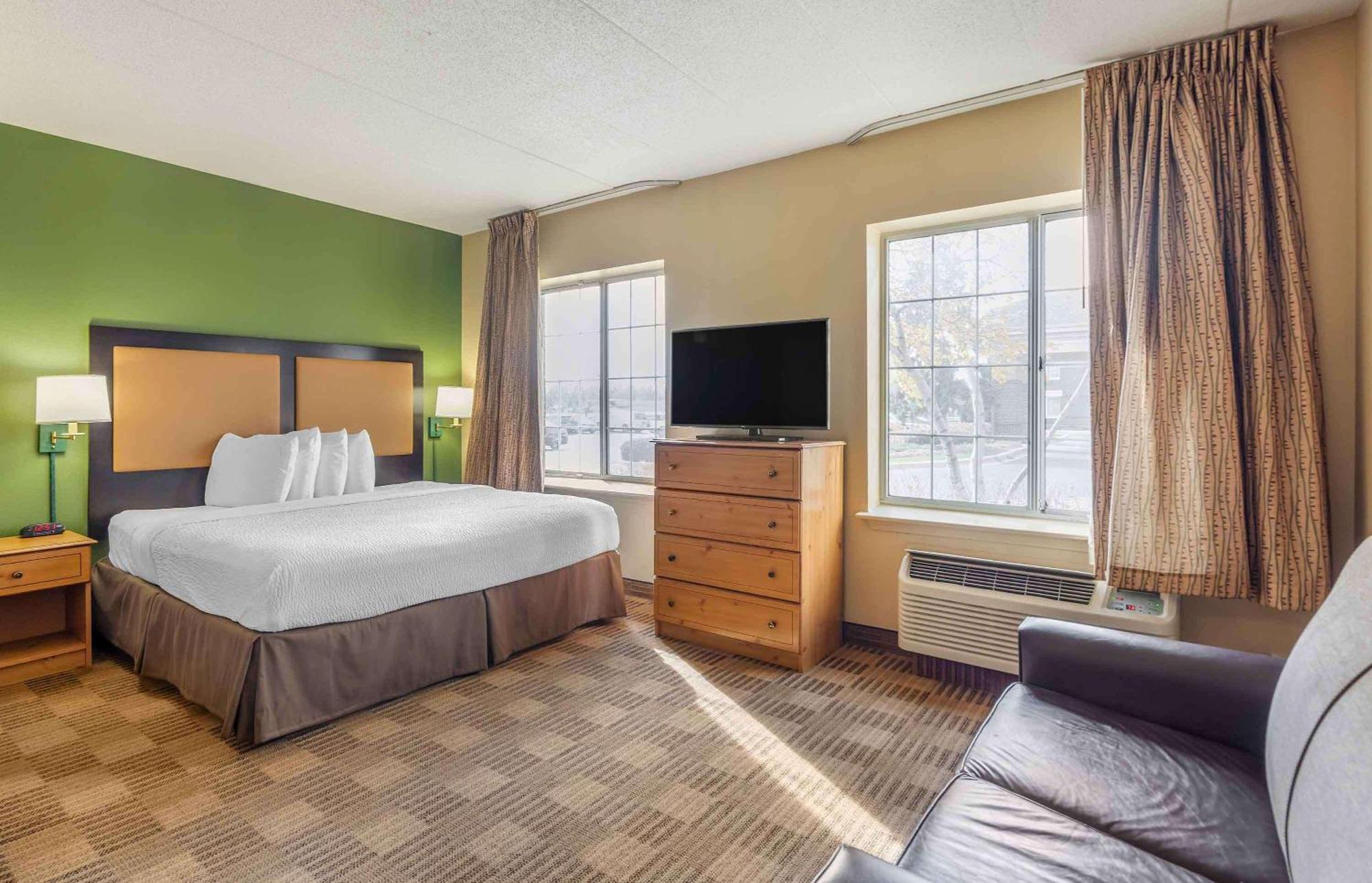 Extended America Select - Chicago - Lombard - Oakbrook 2*